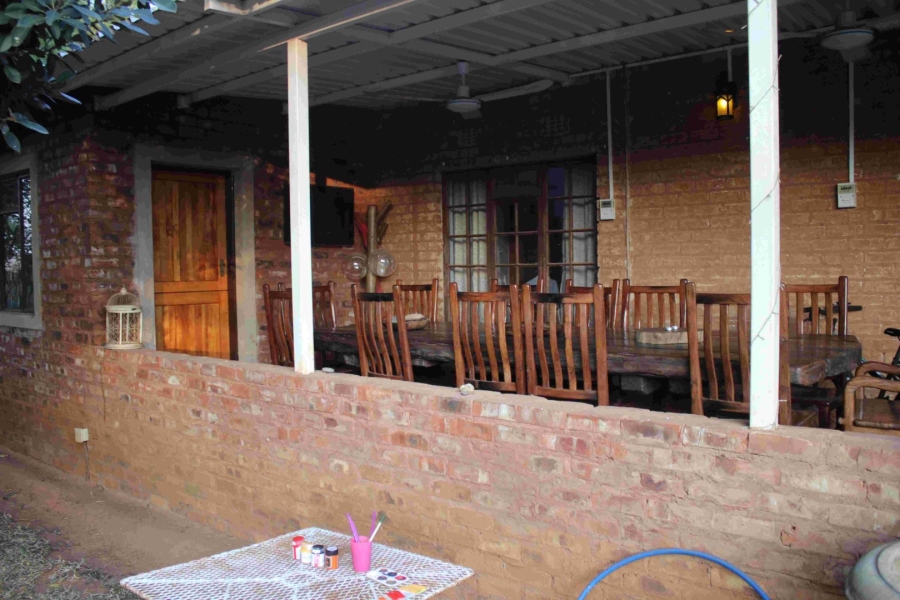 9 Bedroom Property for Sale in Schietfontein Ah North West